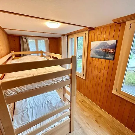Staubbach View - Traditional Chalet Apartment Lauterbrunnen Exterior photo